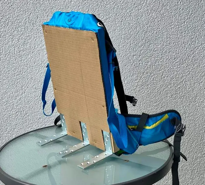 Der erste Prototyp von KARSTEN aus einem zerlegten Rucksack